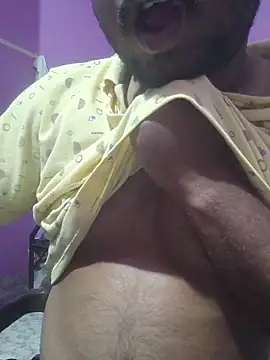 Snapshot of Y0ur_Slave chatting on 02/07/26, 04:33 Y0ur Slave online show from 02/07/26, 04:33