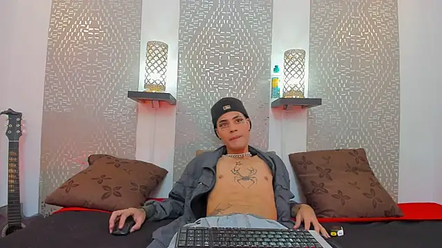 JacobBlackwell  online show from 10/17/25, 08:11