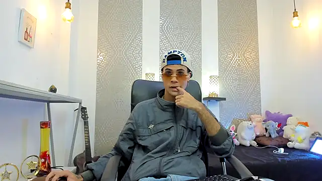 JacobBlackwell  online show from 10/25/25, 06:57