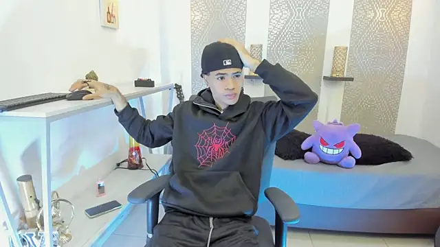 JacobBlackwell  online show from 12/14/25, 07:29