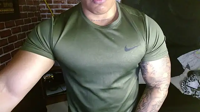 Snapshot of jordan_bigcock_ chatting on 05/13/26, 03:53 jordan bigcock online show from 05/13/26, 03:53