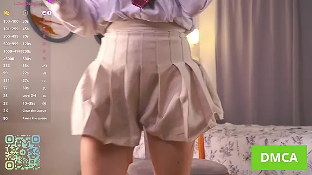 JohnetteConstine online show from 10/22/25, 06:35