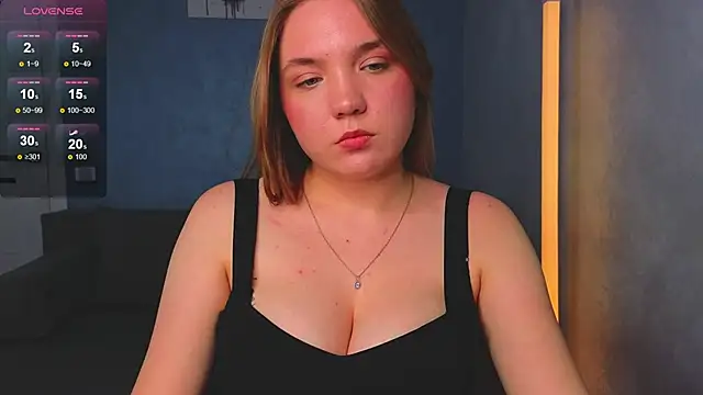 Snapshot of RebeccaEglitis chatting on 03/25/26, 04:24 RebeccaEglitis online show from 03/25/26, 04:24