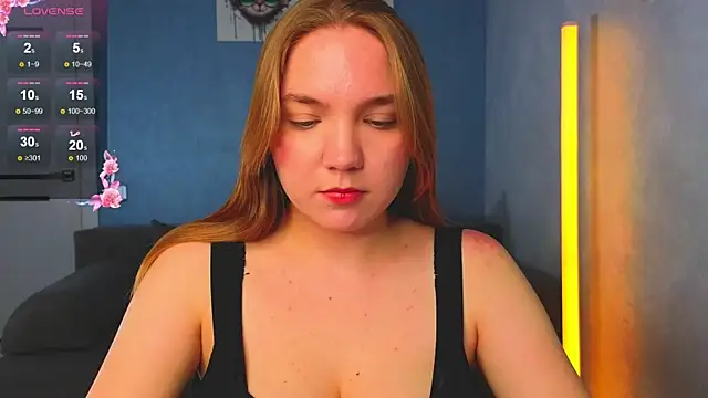 Snapshot of RebeccaEglitis chatting on 04/14/26, 04:24 RebeccaEglitis online show from 04/14/26, 04:24