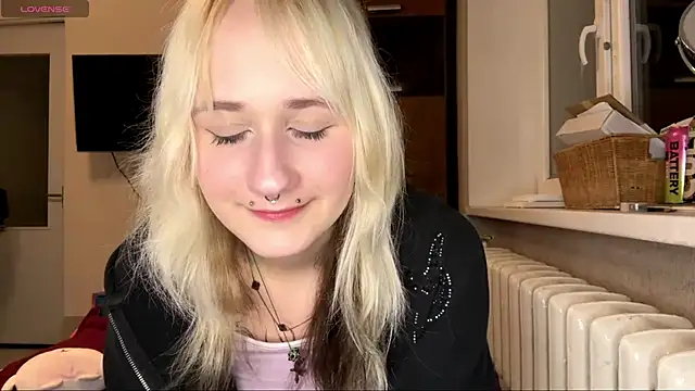 Ulemonala Cute online show from 12/14/25, 06:45