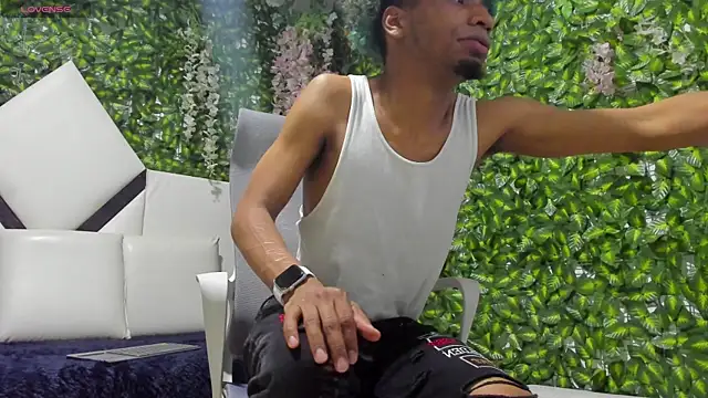 REDBRYAN EBANO online show from 10/21/25, 09:04