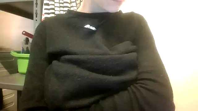 Snapshot of SuperValentina chatting on 03/28/26, 04:28 SuperValentina online show from 03/28/26, 04:28