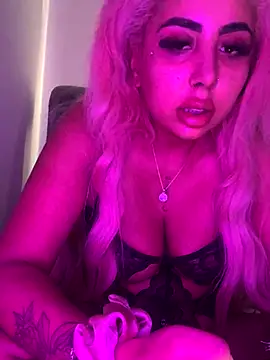 Snapshot of zara_bellexx chatting on 11/02/25, 02:19 zara bellexx online show from 11/02/25, 02:19