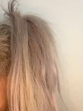 Snapshot of zara_bellexx chatting on 02/22/26, 07:08 zara bellexx online show from 02/22/26, 07:08