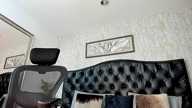 Snapshot of DenzelRios chatting on 05/13/26, 03:26 DenzelRios online show from 05/13/26, 03:26