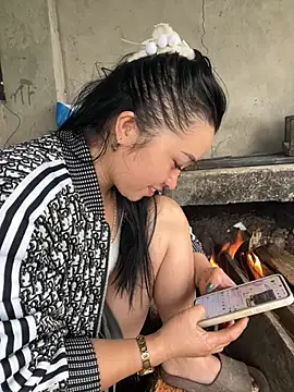 miemie-xx online show from 11/13/25, 03:27