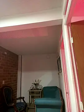 SiaraRealist online show from 11/08/25, 07:56