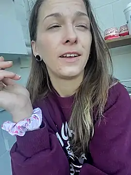 Snapshot of Cassaroll333 chatting on 10/19/25, 02:29 Cassaroll333 online show from 10/19/25, 02:29