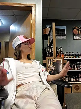 Snapshot of Cassaroll333 chatting on 11/23/25, 03:56 Cassaroll333 online show from 11/23/25, 03:56