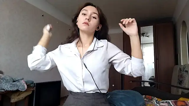 MiaLovelyOne online show from 10/21/25, 07:20