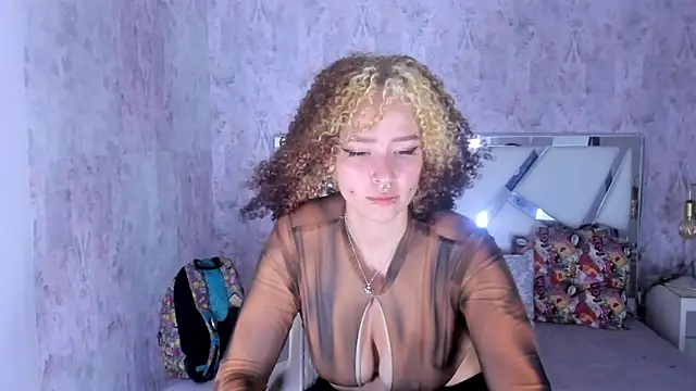 Snapshot of benny_wilson chatting on 10/14/25, 03:18 benny wilson online show from 10/14/25, 03:18