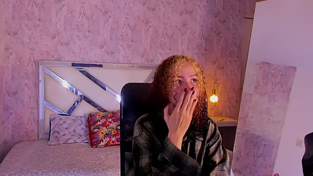 Snapshot of benny_wilson chatting on 12/20/25, 04:30 benny wilson online show from 12/20/25, 04:30