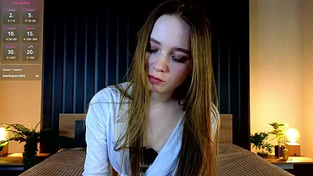 Snapshot of LittleCutieSandy chatting on 02/01/26, 04:05 LittleCutieSandy online show from 02/01/26, 04:05