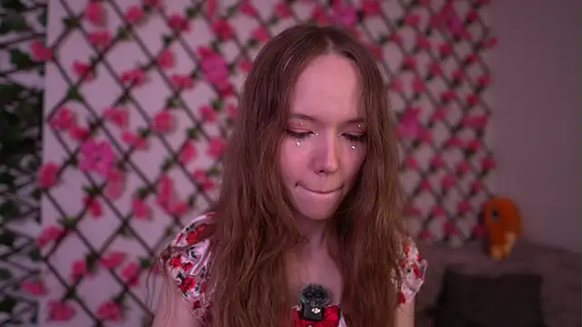 Petite Polly online show from 10/22/25, 09:14