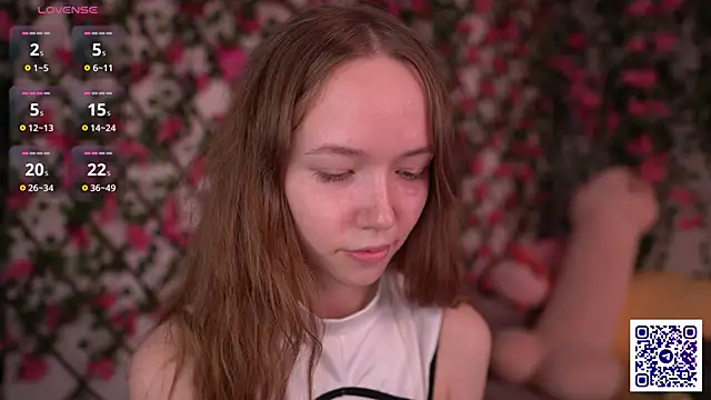 Petite Polly online show from 11/24/25, 06:18