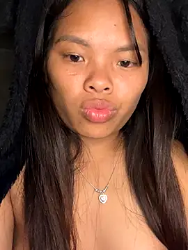 hello-cute online show from 12/01/25, 03:06