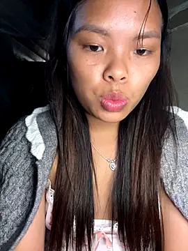 hello-cute online show from 12/03/25, 06:10