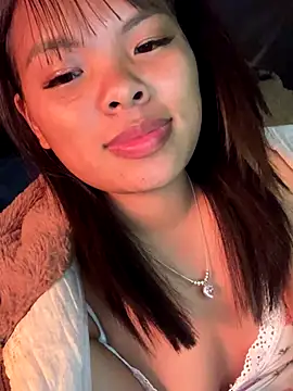 hello-cute online show from 12/05/25, 06:11