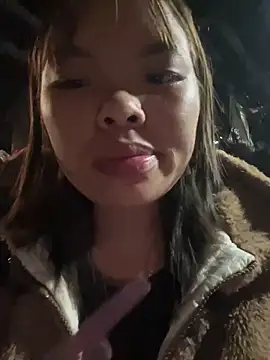 hello-cute online show from 12/14/25, 02:28