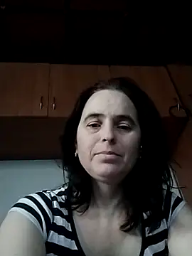 Snapshot of Ella-433 chatting on 01/17/26, 02:55 Ella-433 online show from 01/17/26, 02:55