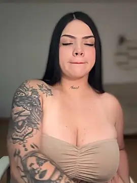 Snapshot of dulcemarianh_ chatting on 06/19/26, 02:49 dulcemarianh online show from 06/19/26, 02:49