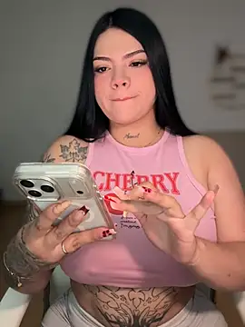 Snapshot of dulcemarianh_ chatting on 06/23/26, 04:10 dulcemarianh online show from 06/23/26, 04:10