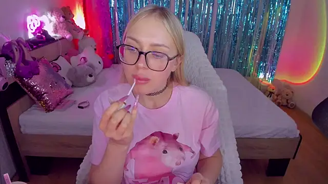 CeaneLino online show from 10/28/25, 07:38