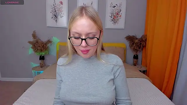 CeaneLino online show from 11/13/25, 07:46