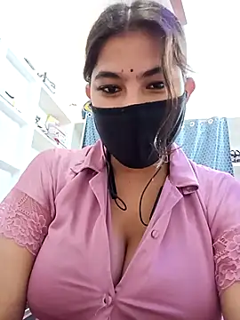 Snapshot of Hot_radhaji chatting on 03/25/26, 02:23 Hot radhaji online show from 03/25/26, 02:23