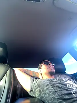 Snapshot of Steven-1989 chatting on 11/18/25, 11:26 Steven-1989 online show from 11/18/25, 11:26