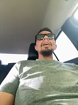 Snapshot of Steven-1989 chatting on 11/21/25, 10:30 Steven-1989 online show from 11/21/25, 10:30