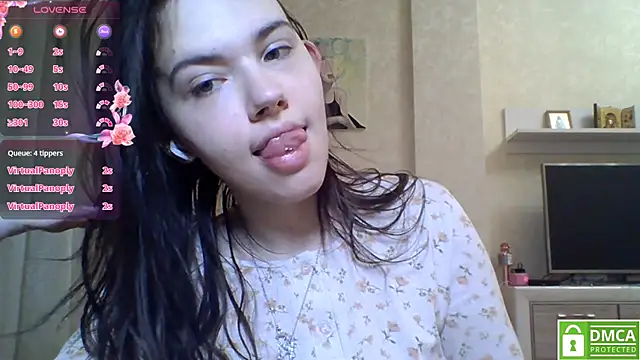 Snapshot of CeyaLier chatting on 06/25/26, 07:40 CeyaLier online show from 06/25/26, 07:40