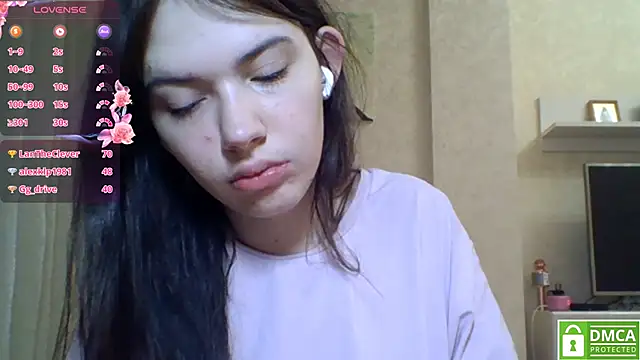Snapshot of CeyaLier chatting on 06/30/26, 10:33 CeyaLier online show from 06/30/26, 10:33