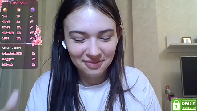 Snapshot of CeyaLier chatting on 07/18/26, 10:57 CeyaLier online show from 07/18/26, 10:57