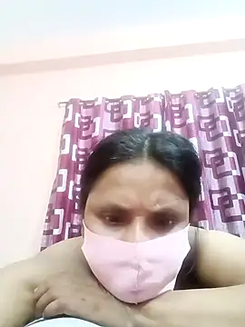 Snapshot of Megla879 chatting on 10/31/25, 03:35 Megla879 online show from 10/31/25, 03:35