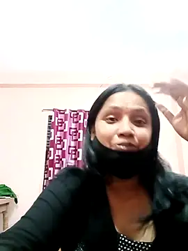 Snapshot of Megla879 chatting on 11/07/25, 01:55 Megla879 online show from 11/07/25, 01:55