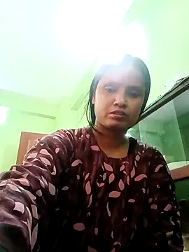 Snapshot of Megla879 chatting on 11/21/25, 05:39 Megla879 online show from 11/21/25, 05:39