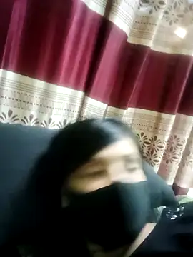 Snapshot of Megla879 chatting on 11/23/25, 12:38 Megla879 online show from 11/23/25, 12:38