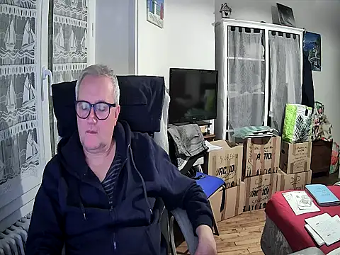 macdut67 online show from 02/05/26, 01:43