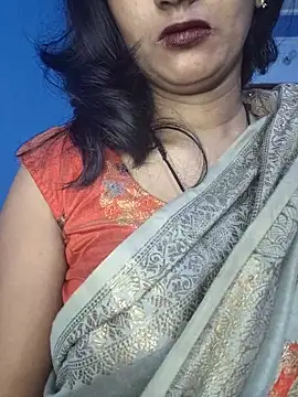 Snapshot of Janu-hasena chatting on 12/22/25, 02:30 Janu-hasena online show from 12/22/25, 02:30