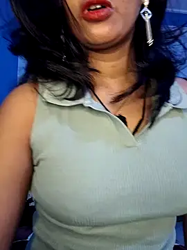 Snapshot of Janu-hasena chatting on 01/08/26, 04:53 Janu-hasena online show from 01/08/26, 04:53