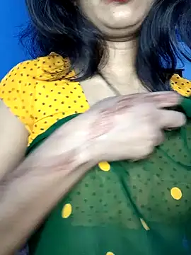 Snapshot of Janu-hasena chatting on 02/18/26, 01:23 Janu-hasena online show from 02/18/26, 01:23