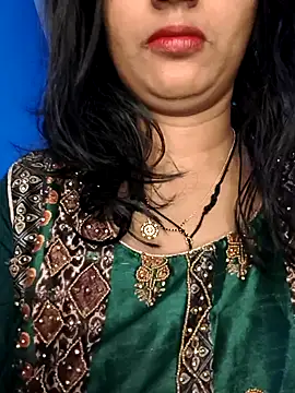 Snapshot of Janu-hasena chatting on 04/17/26, 01:30 Janu-hasena online show from 04/17/26, 01:30