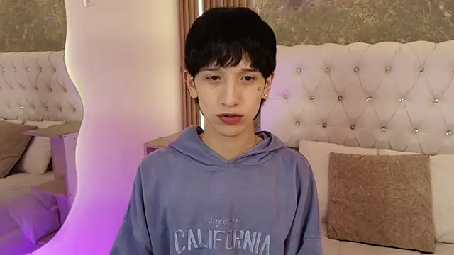 Emo Boy  online show from 06/10/26, 02:38