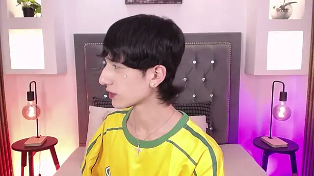 Emo Boy  online show from 06/13/26, 08:40